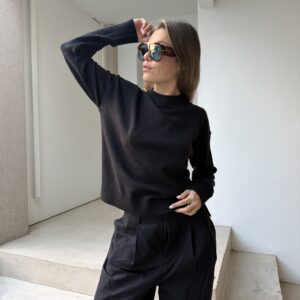 SWEATER BASICO NEGRO